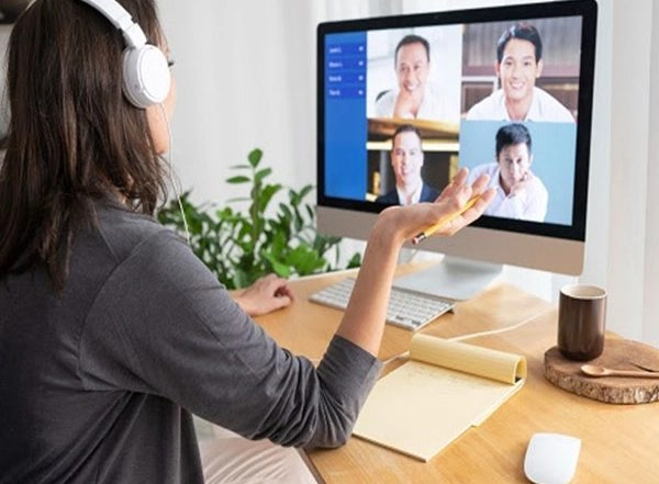 Business News | Hybrid Working is Now the Most Preferred Working Strategy for Both Employers and Employees