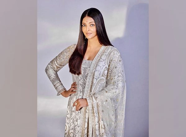 Entertainment News | Here's How Aishwarya Rai Bachchan Celebrated Her Birthday