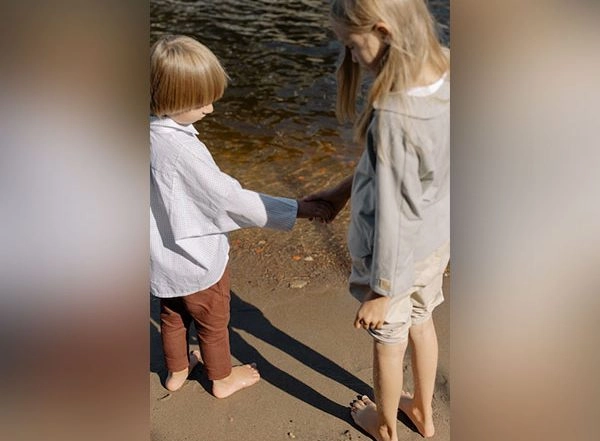 Lifestyle News | Study Outlines Ways to Help Children Learn Forgiveness