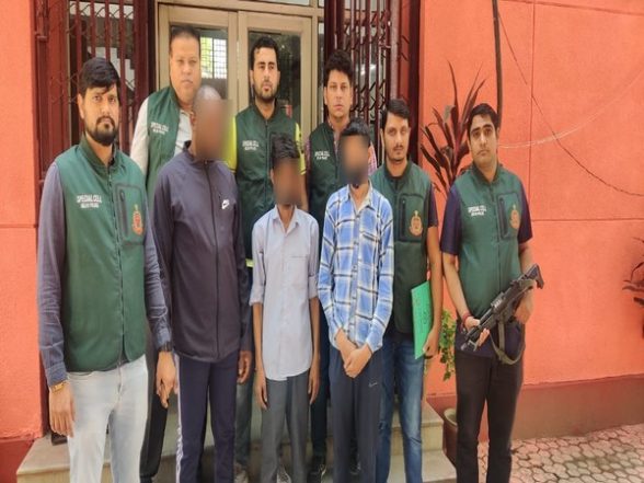 India News | Three Drug Smugglers Held in Delhi - Vimarsana News