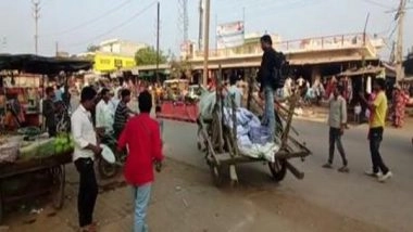 India News | MP: Activist Takes 8500 Pages of RTI Information on Bullock Cart Amid Beating of Drums in Shivpuri