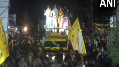 India News | Stone Hurled at Chandrababu Naidu's Convoy in Andhra's Nandigama, 1 Injured