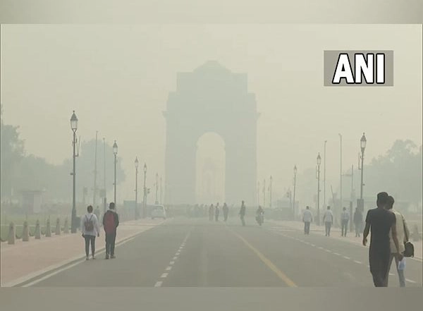 India News | Delhi Pollution: AQI Slides, Still at 'upper End of Very Poor' Category