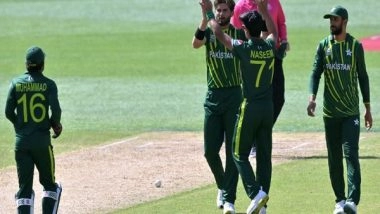 Sports News | T20 WC: Shaheen Afridi's Four-fer Restricts Bangladesh to 127/8 in Crucial Super 12 Match