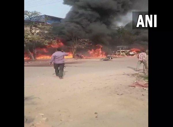 India News | UP: Fire Breaks out in Pan Masala Company in Kanpur; Doused off with 5 Tenders