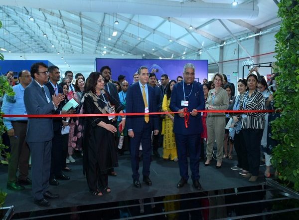 World News | India Committed to Clean and Green Energy: Union Minister Yadav at COP 27