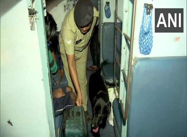 India News | Guwahati: Sniffer Dogs Deployed to Catch Hold of Contrabands