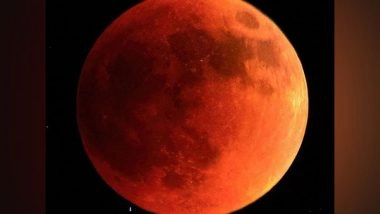 Science News | Chandra Grahan 2022: Check out Do's, Don'ts to Witness Last 'lunar Eclispse' of This Year