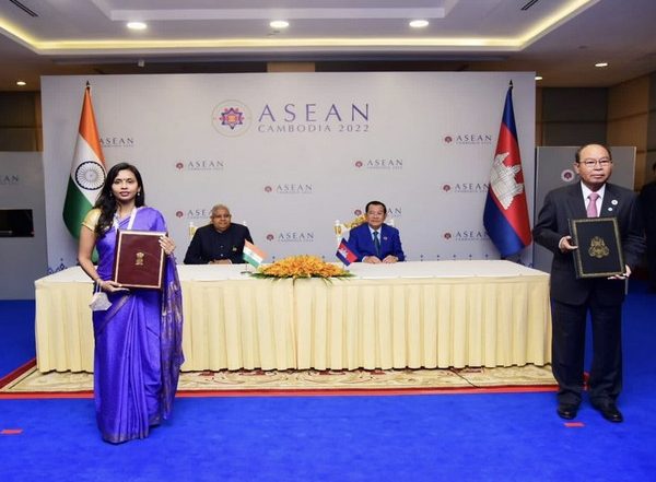 World News | India, Cambodia Ink MoU to Preserve Ramayana Murals in Siem Reap