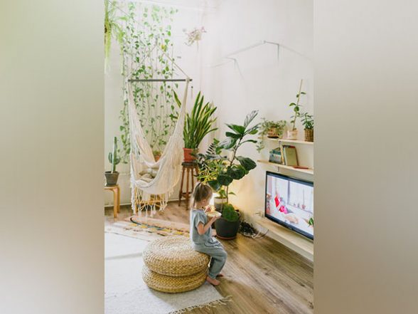 Science News | Side Effects of Watching Violent Television on Children: Study - Vimarsana News