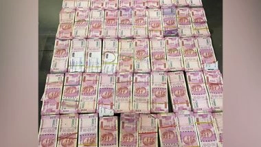 India News | Delhi: I-T Sleuths Seize Rs 1 Cr Cash in Raid