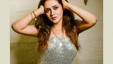 Business News | Deepali Sathe's Savera from the New Big B Film Uunchai is Winning Love from Masses for Celebrating Hope and Light