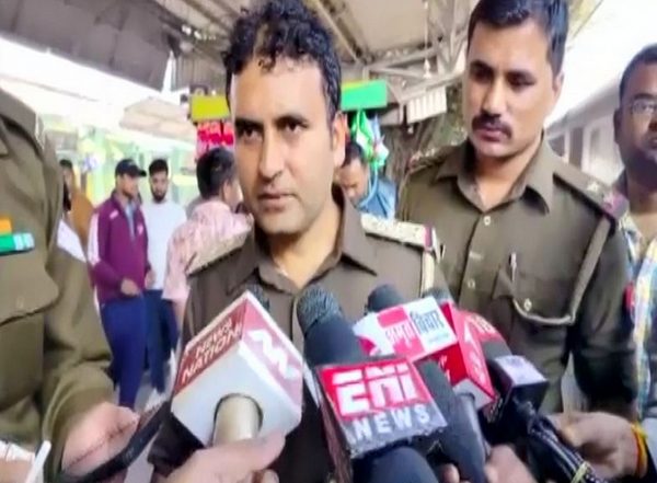 India News | UP: Army Jawan's Leg Amputated After TTE Pushes Him off Moving Rajdhani Express in Bareilly