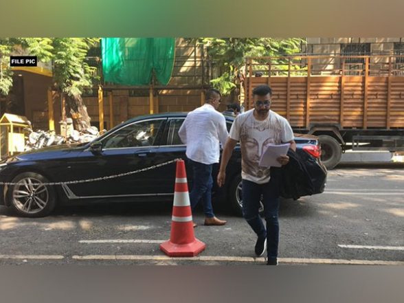 India News | Pornography Case: Mumbai Police Files Chargesheet Against Raj Kundra - Vimarsana News