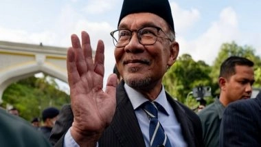 World News | Malaysia's King Names Anwar Ibrahim as Country's Prime Minister