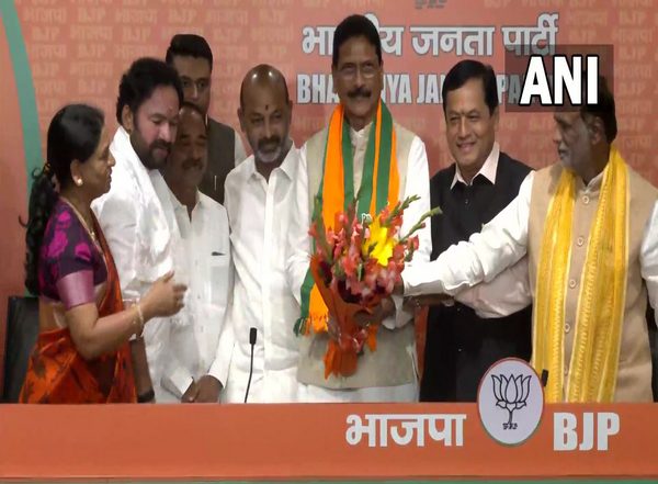 India News | Ex-Telangana Congress MLA Shashidhar Reddy Joins BJP