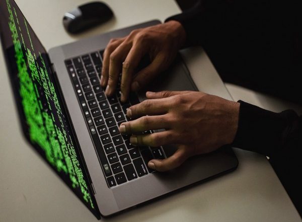 Kotak Mutual Fund Cautions Investors From Fake Social Media Groups Promising Huge Returns