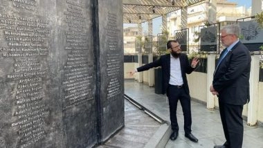 World News | Israeli Envoy Pays Tribute 26/11 Mumbai Attack Victims at Chabad House