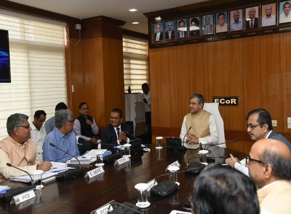India News | Ashwini Vaishnaw Reviews Railway Projects in Odisha