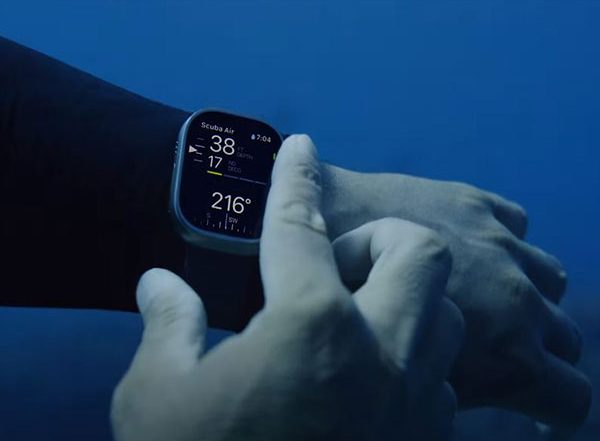 Tech News | Apple Watch Ultra Can Become a Diving Computer with New Oceanic+ App