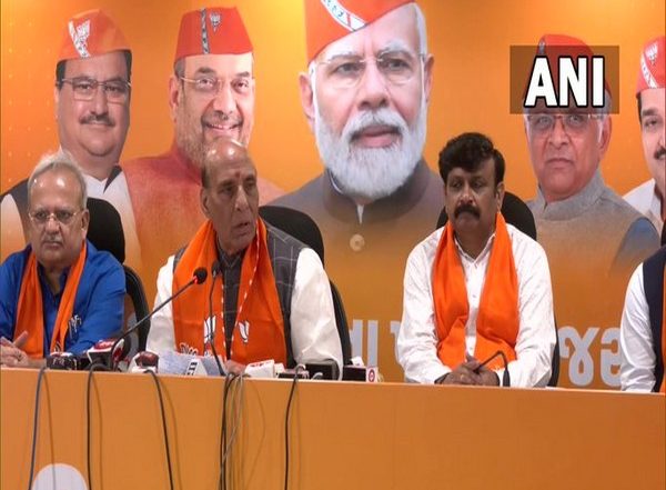 India News | Words Kharge Used for PM Isn't Only His Mentality but Result of Entire Congress Mentality: Rajnath