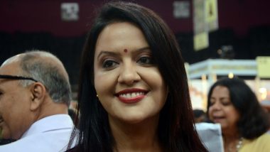 India Has Two Fathers of the Nation, PM Narendra Modi Father of New India, Says Amruta Fadnavis (Watch Video)