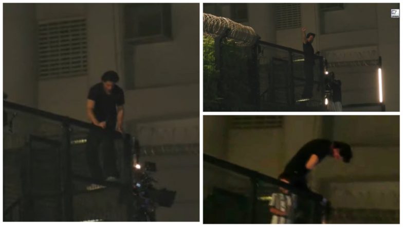 Shah Rukh Khan Arrives Atop Mannat Fence at Midnight to Greet His Many Fans On His 57th Birthday! (Watch Video)