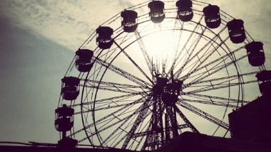 Bihar Shocker: Three Fall From 70-Feet-High Ferris Wheel After Amusement Ride Breaks Down at Sonpur Fair, Survive With Injuries (Watch Video)
