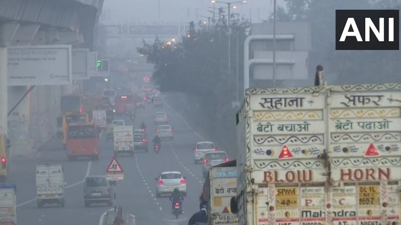 Delhi Air Pollution: Temporary Ban on Plying of BS-III Petrol, BS-IV Diesel Four-Wheelers in National Capital From Tomorrow