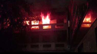 Uttar Pradesh Fire: Blaze Erupts on Top Floor of Hotel Vrindavan Garden in Mathura, 2 Employees Dead