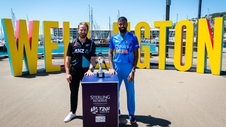 Hardik Pandya, Kane Williamson Pose With Trophy Ahead of IND vs NZ T20I Series 2022 (See Pics)