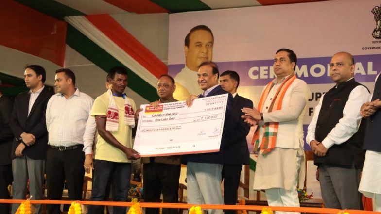 Assam CM Himanta Biswa Sarma Distributes Cheques of Rs 1 Lakh Each Among Cachar Tea Estate Families - Vimarsana News
