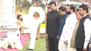 Mumbai 26/11 Terror Attack: Maharashtra CM Eknath Shinde, Governor Bhagat Singh Koshyari Pay Tribute to Victims of Terrorist Attacks (Watch Video)