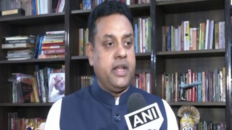 MCD Elections 2022: BJP Spokesperson Sambit Patra Accuses AAP Candidate Mukesh Goel of Graft, Releases Sting Operation Video (Watch Here)