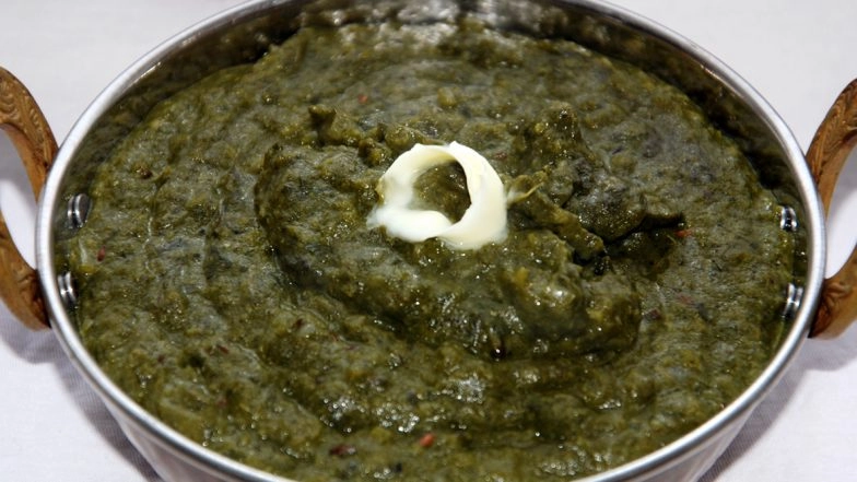 Winter 2022 Indian Dinner Recipes: From Sarso Ka Saag to Paya Shorba, Try Out These Filling and Lip-Smacking Dishes To Satisfy Your Cravings (Watch Recipe Videos)