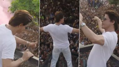 Shah Rukh Khan Tweets Video of 'The Sea of Love' Of Fans Outside Mannat, Thanks Them for Making His 57th Birthday Special!