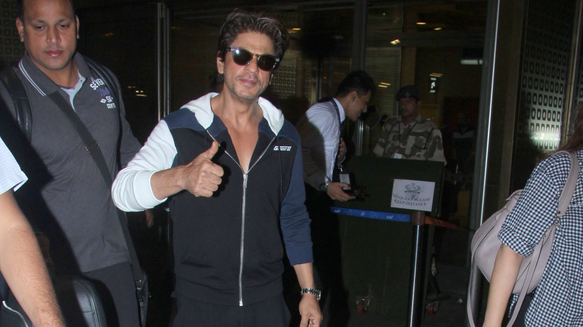 WHAT! Shah Rukh Khan's Blue Wristwatch Cost Will Surely Blow Your