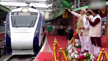 PM Narendra Modi Flags off Chennai-Mysuru Vande Bharat Express, Bharat Gaurav Kashi Darshan Train in Karnataka's Bengaluru (See Pics)