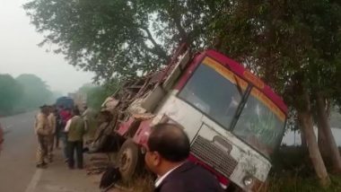 Uttar Pradesh Road Accident: 6 Killed, 15 Injured As Bus Collides With Truck in Bahraich District (See Pics)