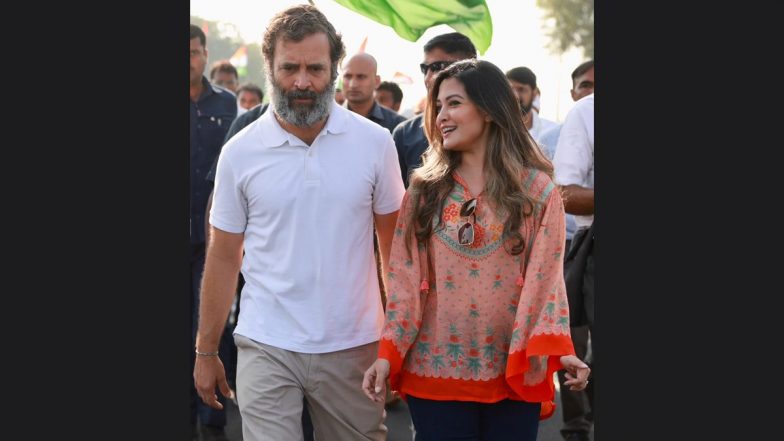 After Pooja Bhatt and Riteish Deshmukh, Actress Riya Sen Joins Rahul Gandhi's Bharat Jodo Yatra - Vimarsana News