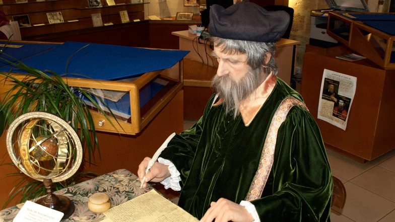 Nostradamus Predictions for New Year 2023: From 'Man Will Eat Fellow Man' to Riots and Mars Disaster, Chilling Prophecies by the Famous French Astrologer