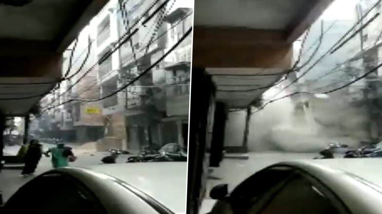 Delhi Building Collapse: Four-Storey Structure Collapses in Shastri Nagar, No Casualties Reported (Watch Video)