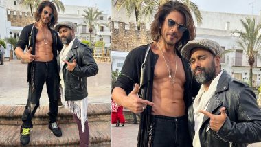 Pathaan: Choreographer Bosco Martis Strikes a Pose With Shah Rukh Khan; Reveals ‘SRK Was Shy to Show His Abs’ (View Pic)