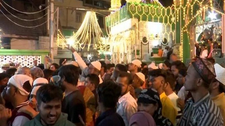 Mumbai: Devotees Throng Mahim Dargah During 10-Day Fair, Over 400 ‘Sandals’ To Be Offered