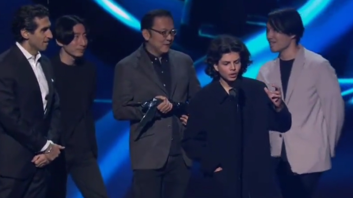 The Game Awards interrupted by weird man who shouts out Bill