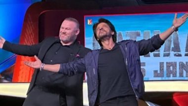 Shah Rukh Khan and Wayne Rooney Do the Pathaan Actor’s Iconic Signature Pose During FIFA World Cup 2022 Final Pre-Match Show