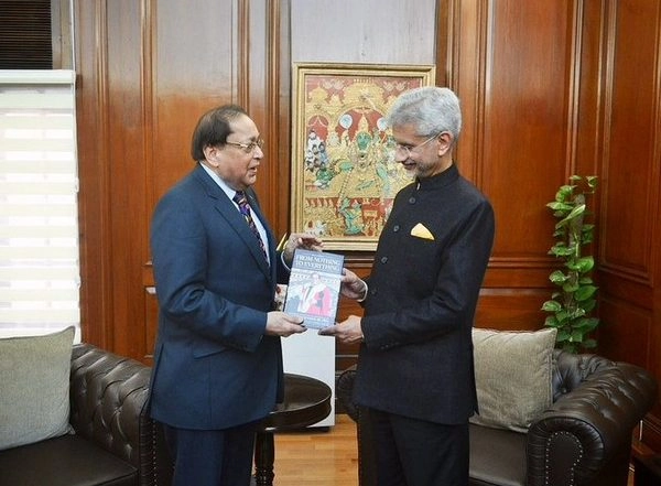 World News | EAM Jaishankar Meets Lord Rami Ranger