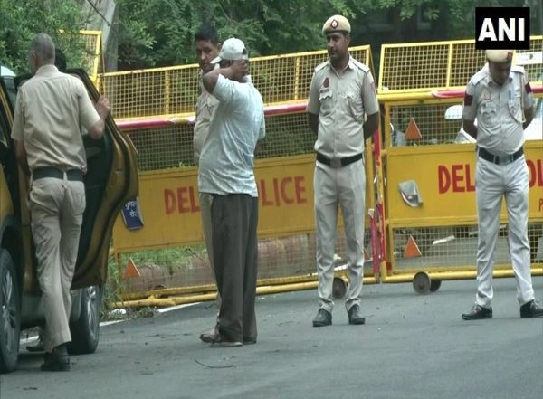India News | Rival Student Groups Clash in Delhi, Case Filed