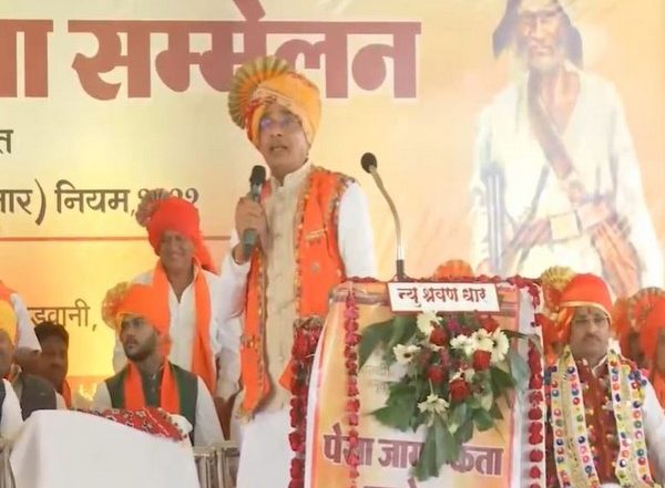 India News | CM Chouhan Suspends Sendhwa Janpad Panchayat CEO for Irregularities in PMAY