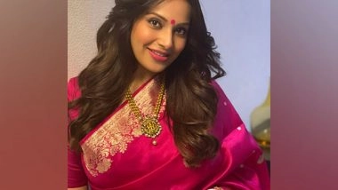 Entertainment News | See How Bipasha's Daughter Cutely Holding Her Fingers in This New Picture